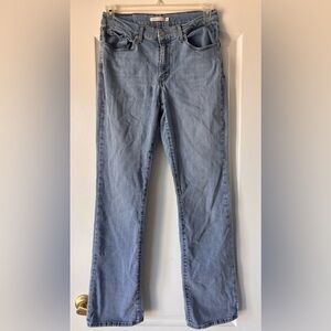 Levis classic bootcut denim jeans Ladies size 10 Light wash 31 inseam